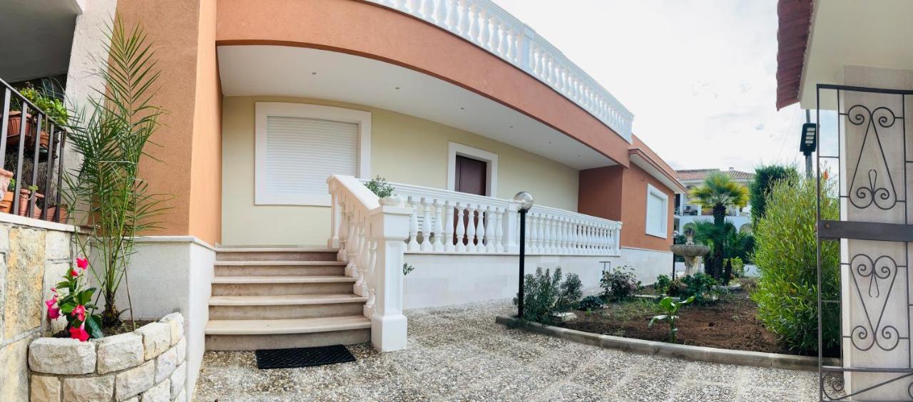 Villa Raffaele Trani Luaran gambar
