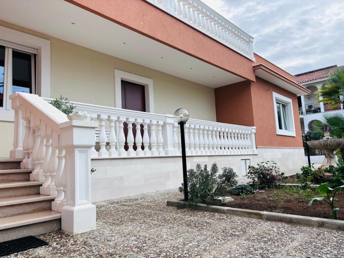 Villa Raffaele Trani Luaran gambar
